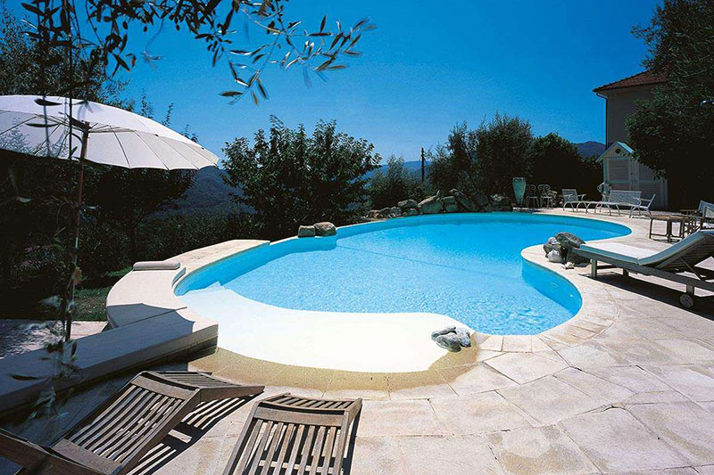 Busatta Piscine. Piscine interrate, linea Fantasy.