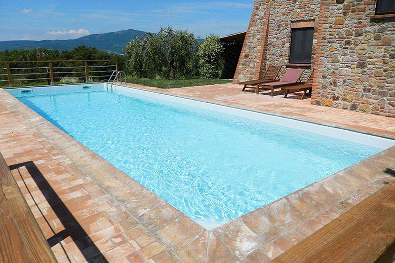 Piscine interrate con skimmer