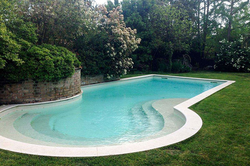 Piscine a sfioro per strutture ricettive